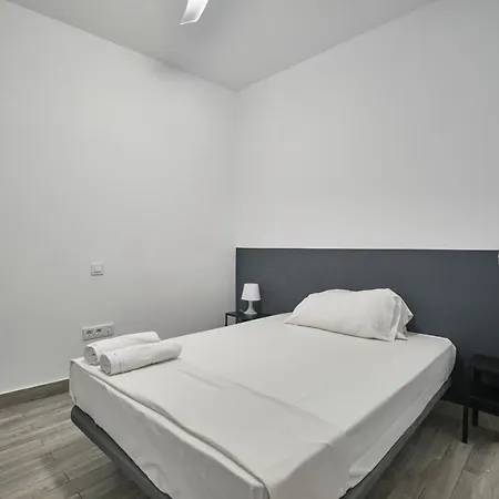 Nunez De Arce Habitaciones Madrid Exterior foto