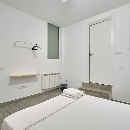 Nunez De Arce Habitaciones Madrid Exterior foto